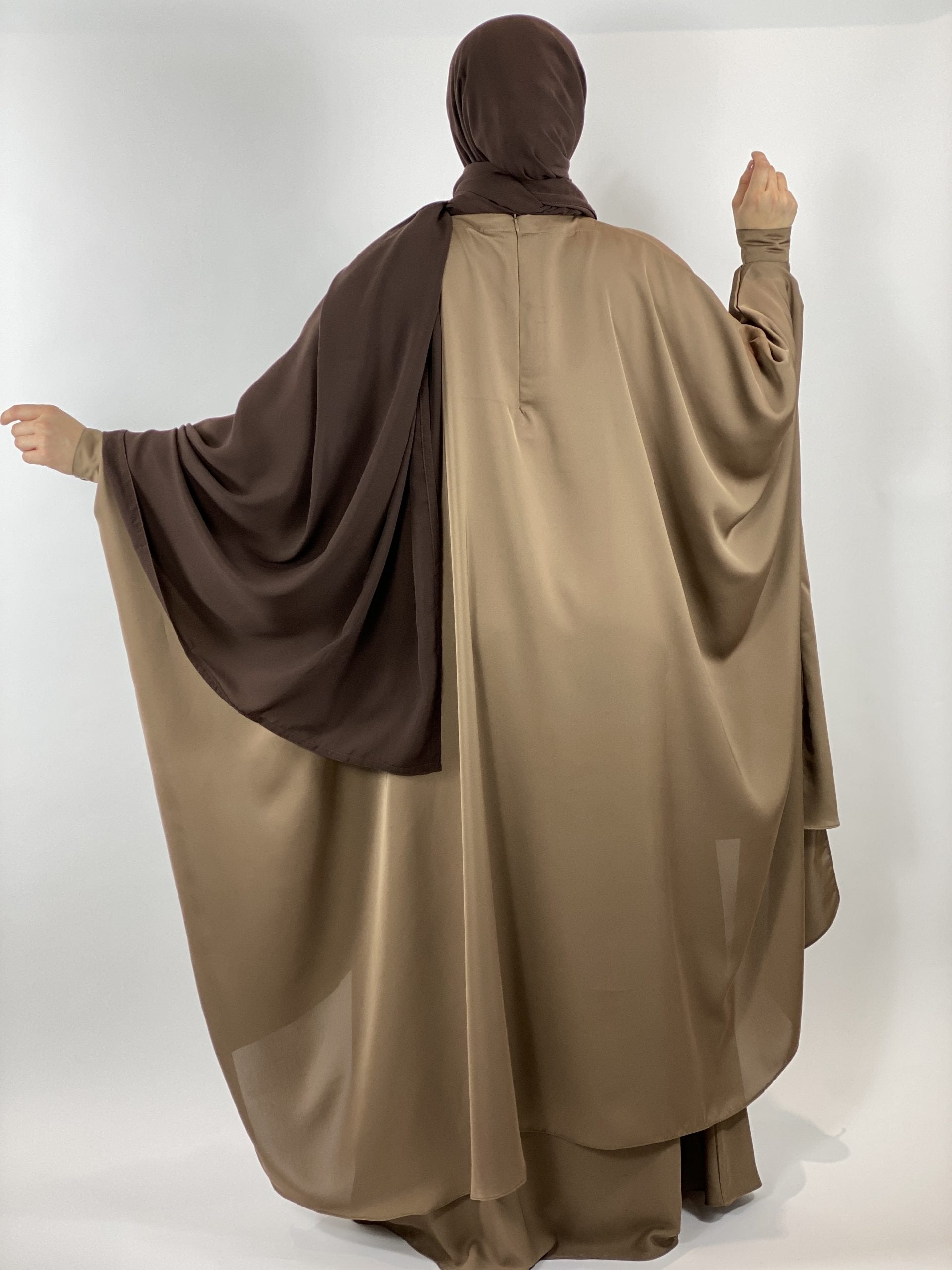 Waterfall Cape Set: Gold